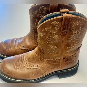 Ariat - FATBABY SADDLE boots - Size: 8.5 B - Women’s